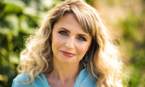 Woman looking into the camera