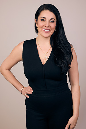 portrait of Hannah Rutherford